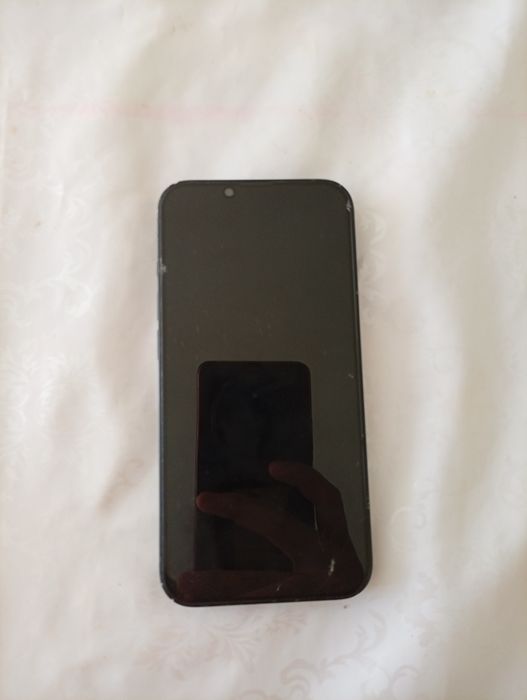 iPhone 13 128GB (Под восстановление / Обмен на игровой телефон)