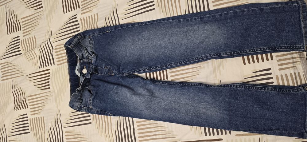Blugi h&m 128 cm