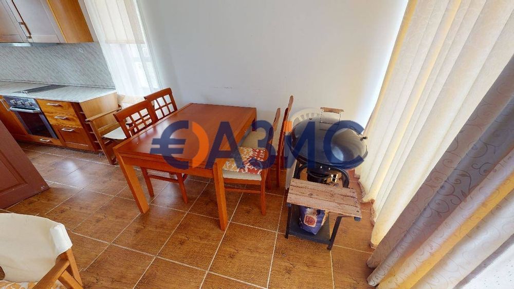 Продава се Тристаен апартамент в с. Кошарица, Област Бургас - 130 кв.м за 993 €/кв.м - Снимка #6