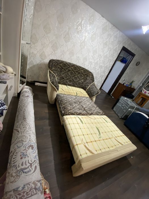 Диван в хорошем состяний