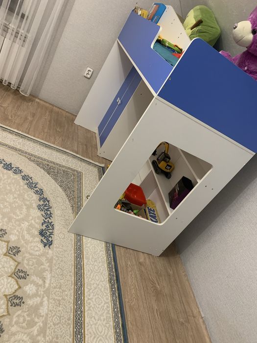 Мебель в детскую комнату