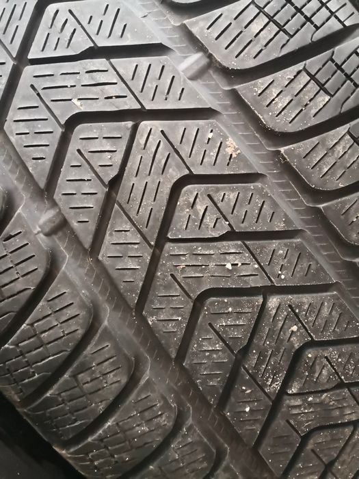 255 60 18 цола гуми Pirelli 4 броя dot 19 22