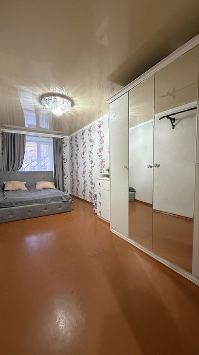 Продажа 3-х с мебелью .