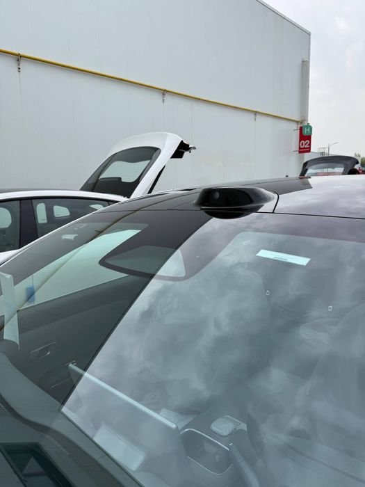 Changan neivo oq qora hamma rangidan bor