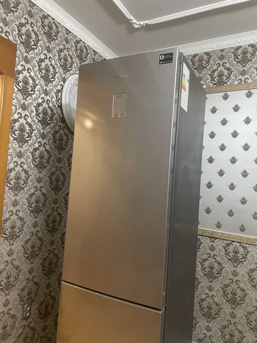 Продам холодильник