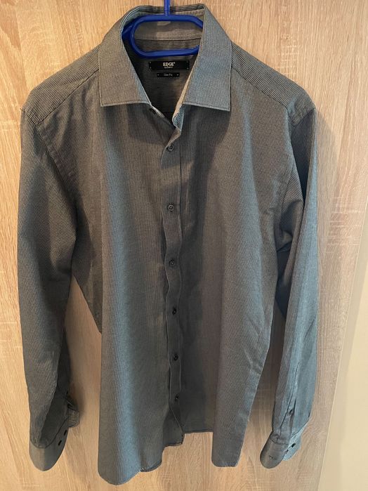 Графитено-сива риза