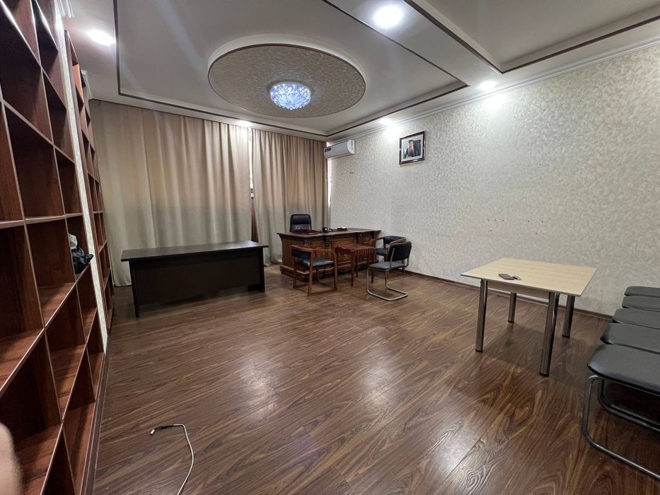 Сдается просторное офисное помещение площадью 400 кв.м.