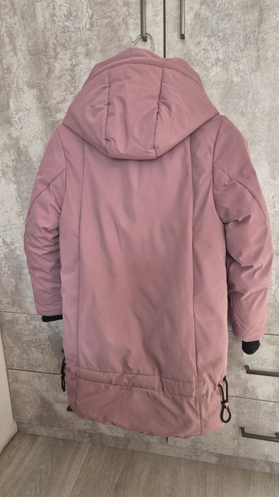 Продам зимний пуховик куртка для девочки, размер 128