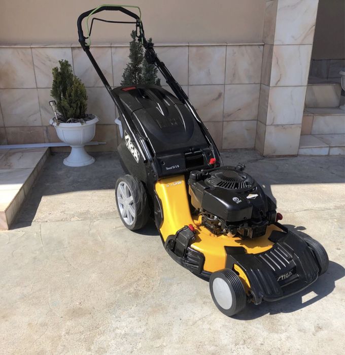 Masina de tuns iarba Briggs Stratton Stiga