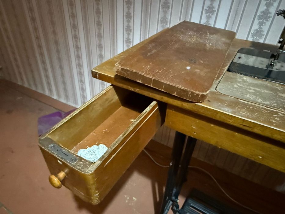 Продам швейную машину