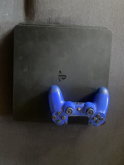 Playstation 4 slim 1TB