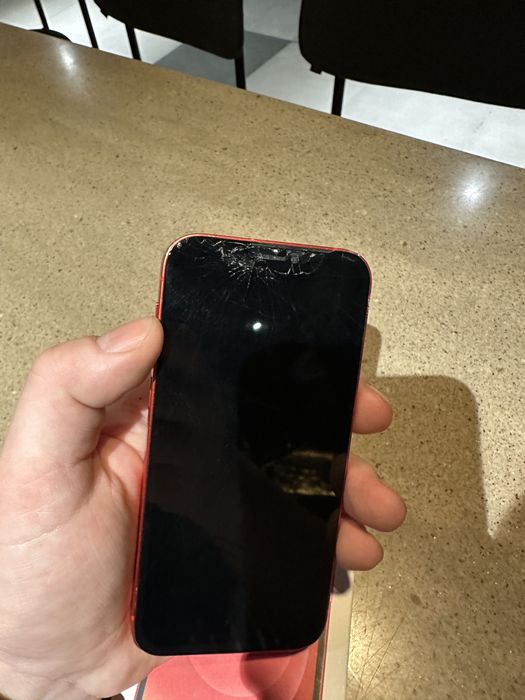 iPhone 12 red 128g
