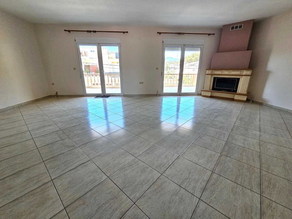 ПРОДАВА се апартамент 115кв.м. Nea Peramos на Кавала (код 8030)