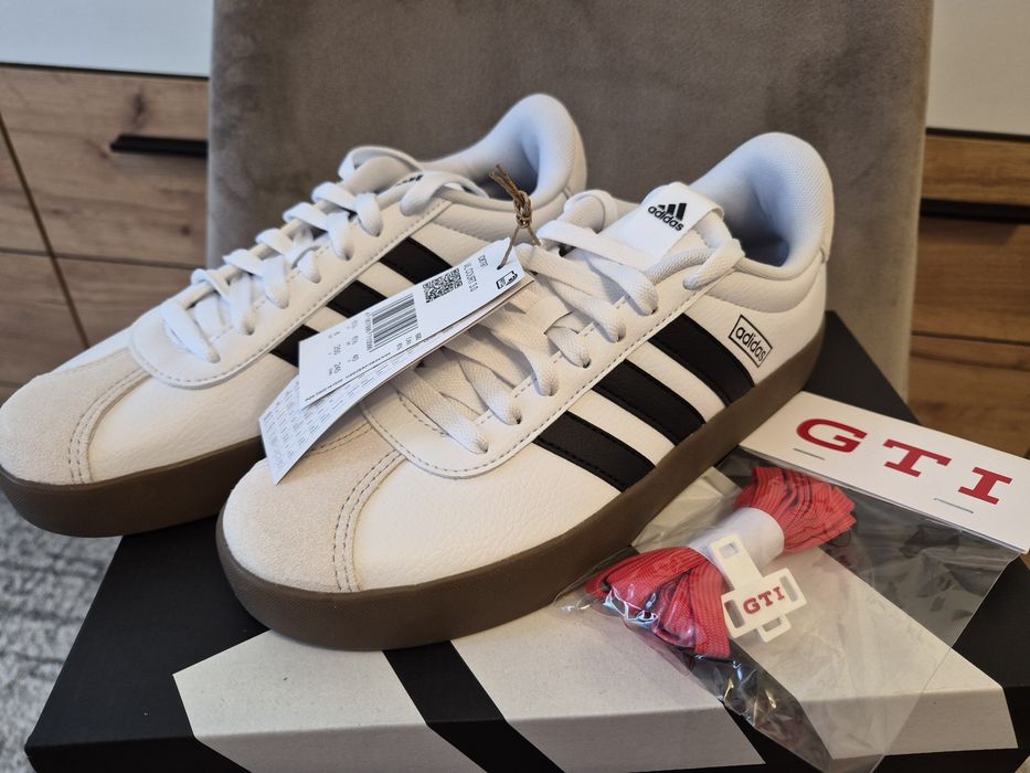 Pantofi sport Adidas VL Court 3.0 - editie colectie VW Golf GTI 50 years