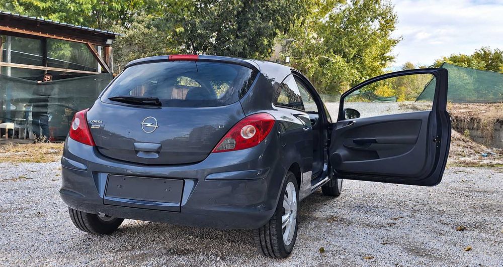 Opel Corsa 1.4 бензин, 90 к.с., 2008 г.