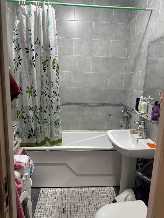 Срочно продается 3х комнатная квартира в ЖК Ассалом Сохил 3/3/9