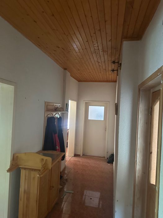 Продавам Триетажна къща в центъра на Свиленград!