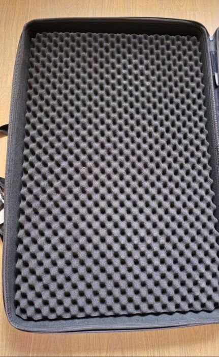 Продам фирменный сумка для диджеев UDG