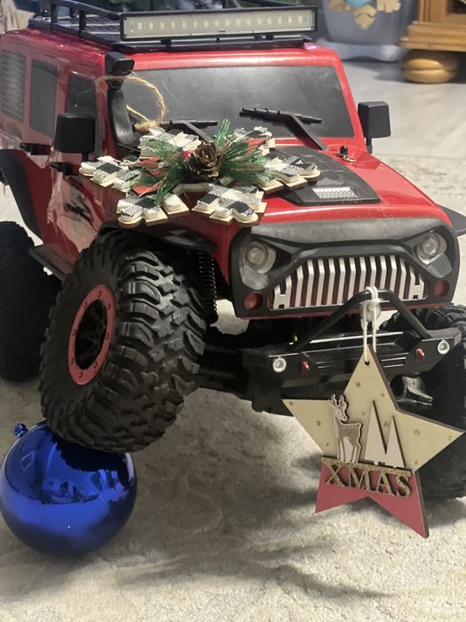 Продам машинку jeep