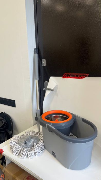 Продам швабру с отжимом. Новая!