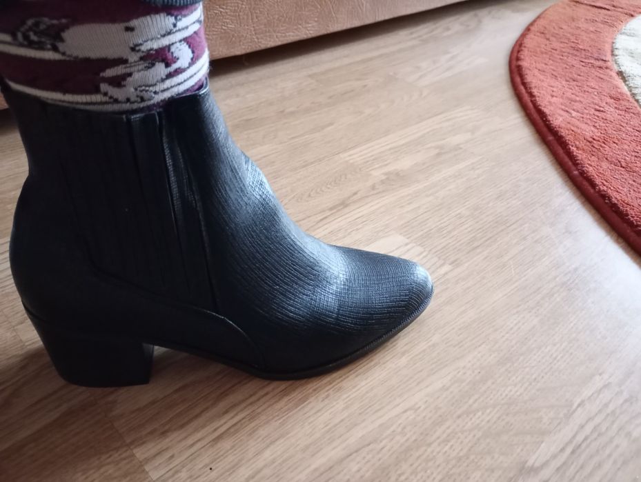 Vând ghete impecabile