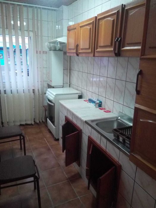 Proprietar ofer spre închiriere garsoniera.