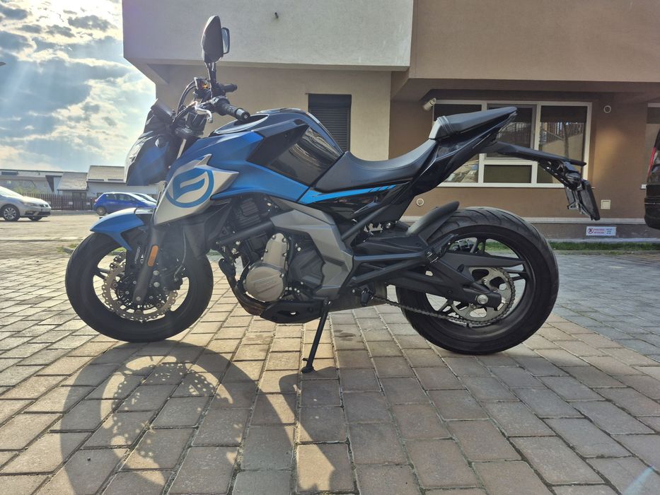 CF MOTO 650NK 7000km