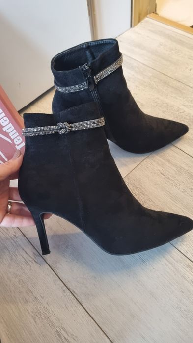 Черни Боти с токче 38 размер