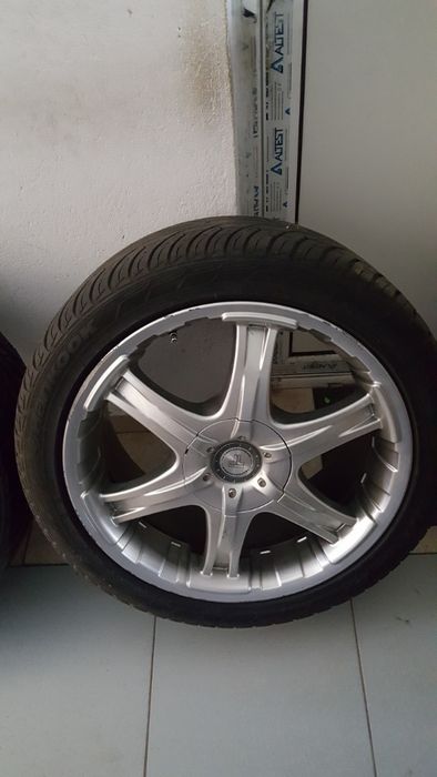 Гуми 275 40 20 ханкок