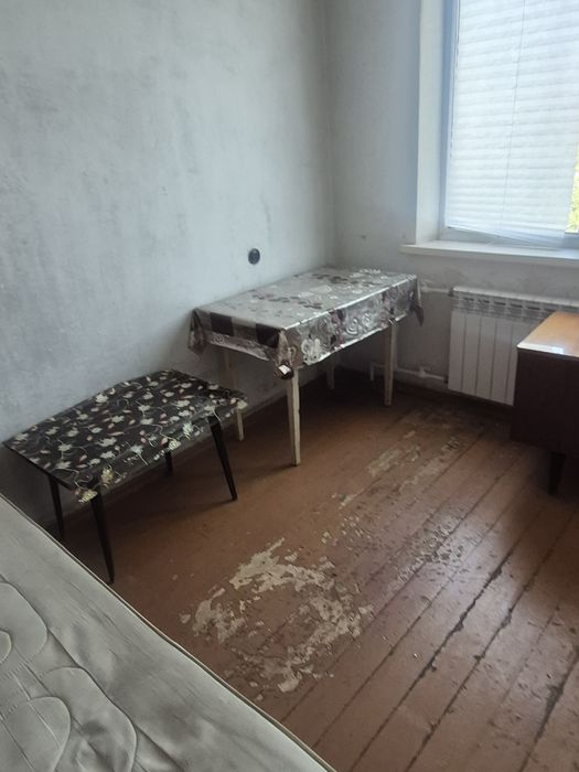 Кровать с матрасом,