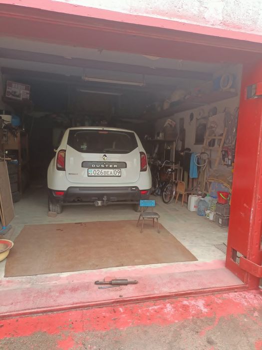 Продаю автомобиль renault duster механика 1.6