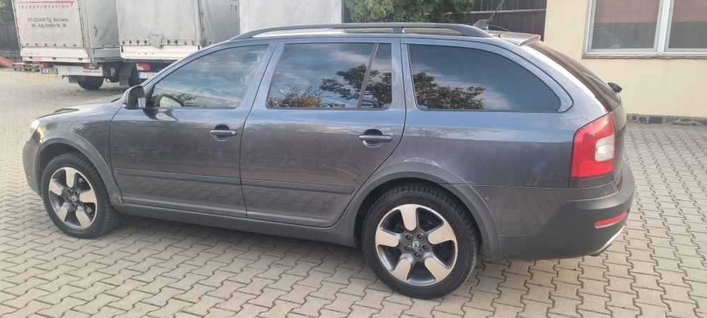 SKODA Octavia 2011 — imagine 1