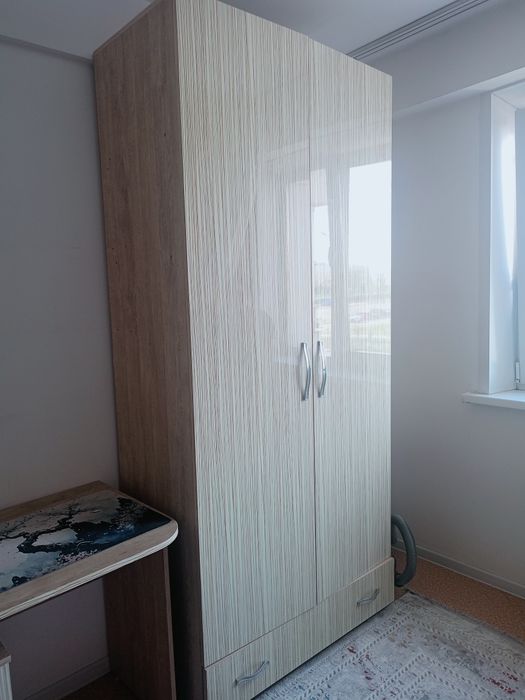 Продам шкаф стол и тумба