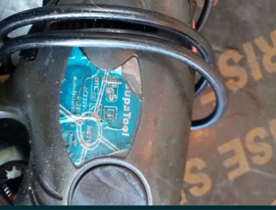 Перфоратор 220 700 W