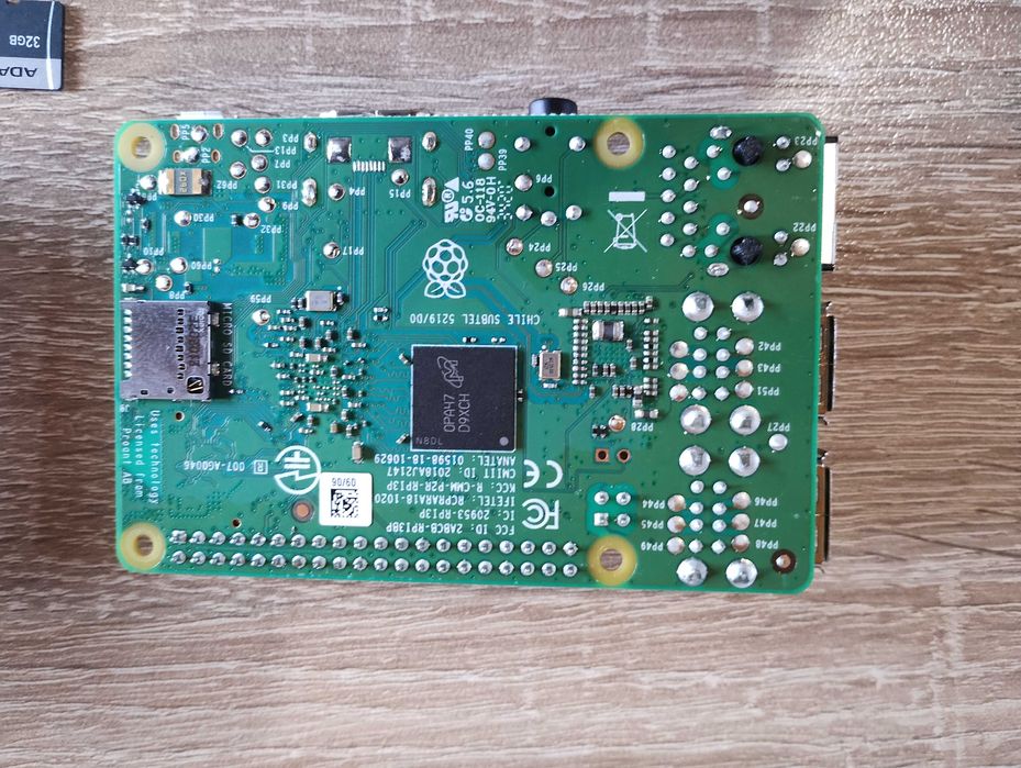 Raspberry Pi 3B+ Flirc Case 32GB MicroSD