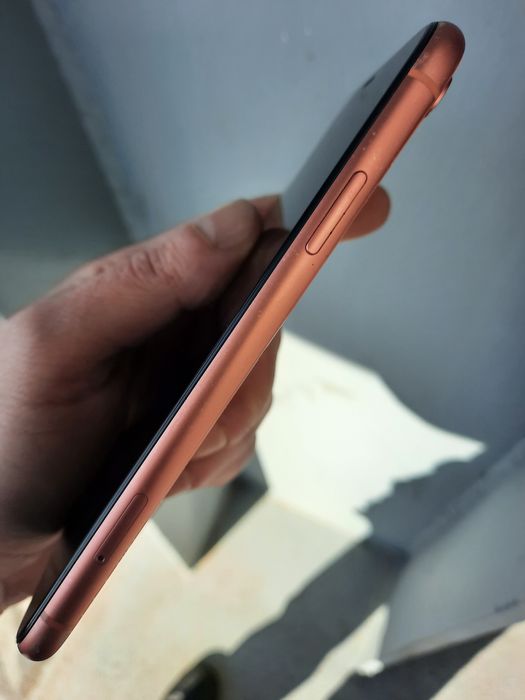 Iphone XR , schimb sau vând