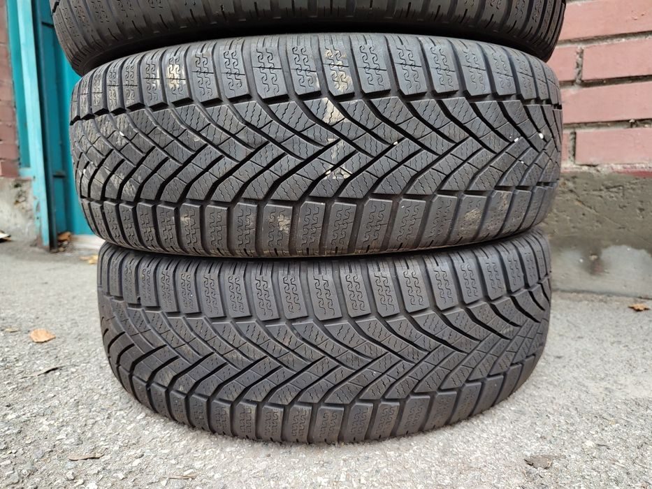 Продавам 4 зимни гуми 205/60/16 Falken