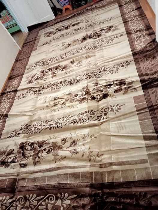 Продам Ковёр 3м х 5м