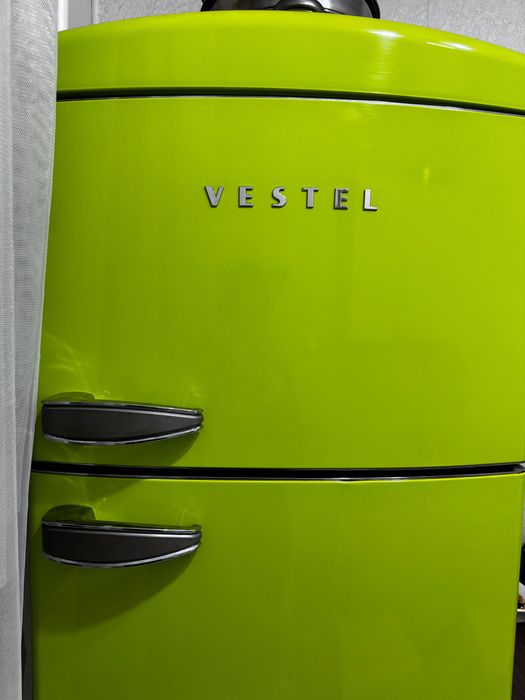 Холодильник Vestel
