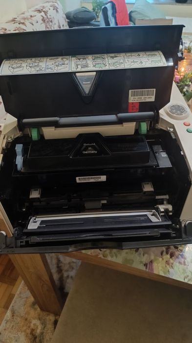 Продавам Kyocera FS-1300D !Резервиран!