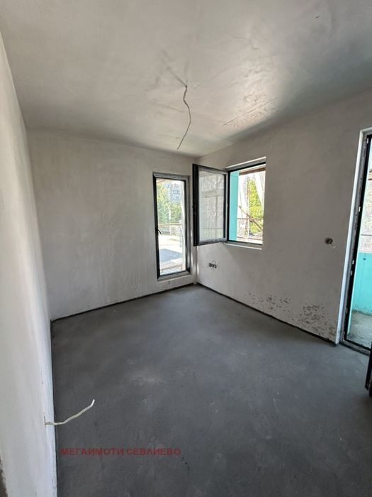 Продава се Едностаен апартамент в Севлиево - 37 кв.м за 510 €/кв.м - Снимка #4