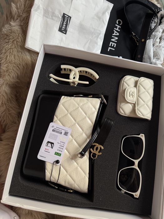 Две Chanel чанти