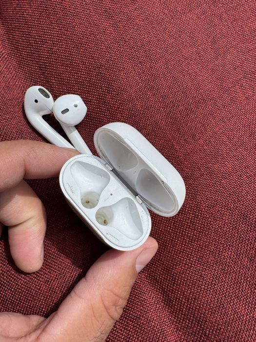 Air pods б/у на запчасти