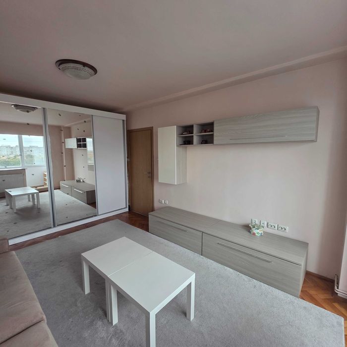 Vand apartament 3 camere
