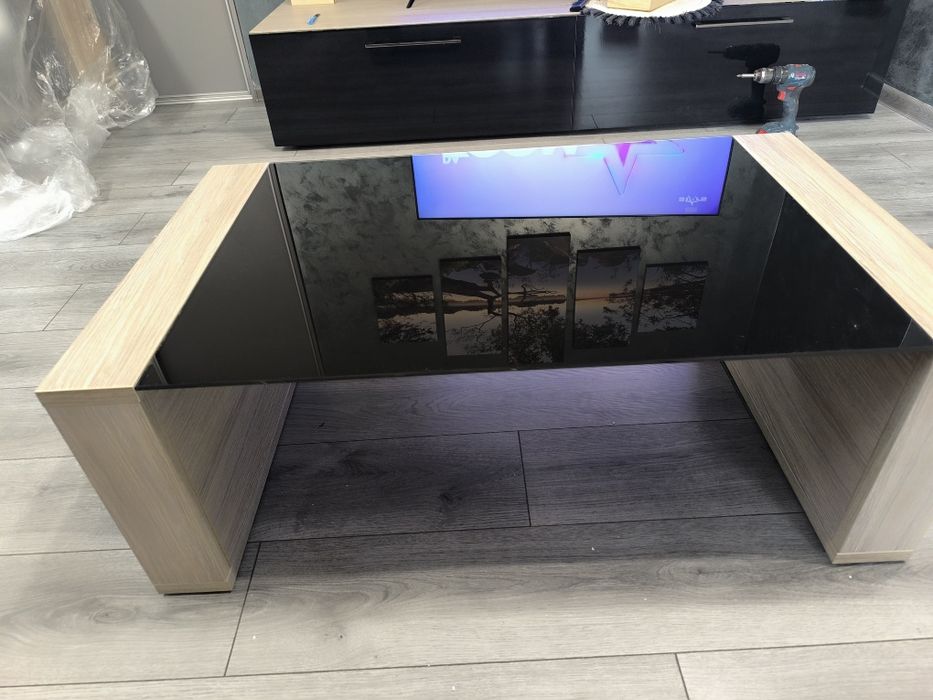 Set mobilier living – masă dining + măsuță cafea + 2 polițe perete, sticlă neagră