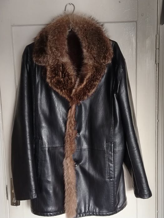 Продам зимнюю куртку