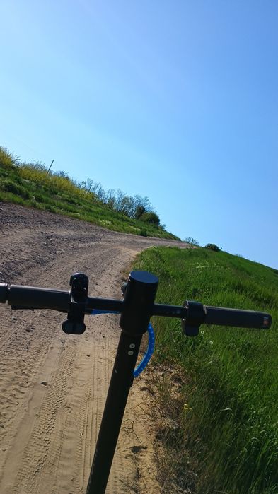 Vand sau schimb cu telefon xiaomi elite 45km range 25km h