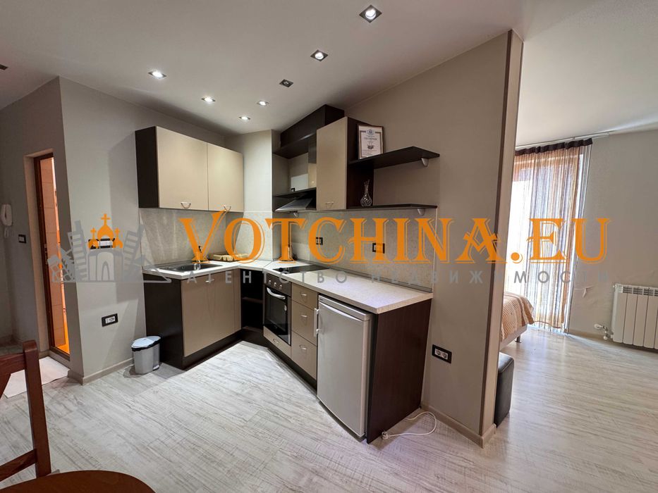 Студио до морето с гледки и голям балкон за живеене и отдих в Каварна