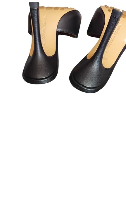 Bottega Veneta сандали