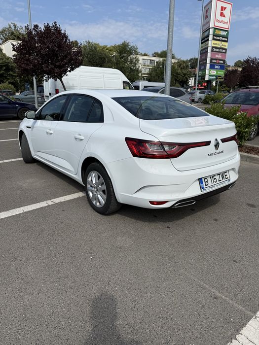 RENAULT Megane 2022 — imagine 4